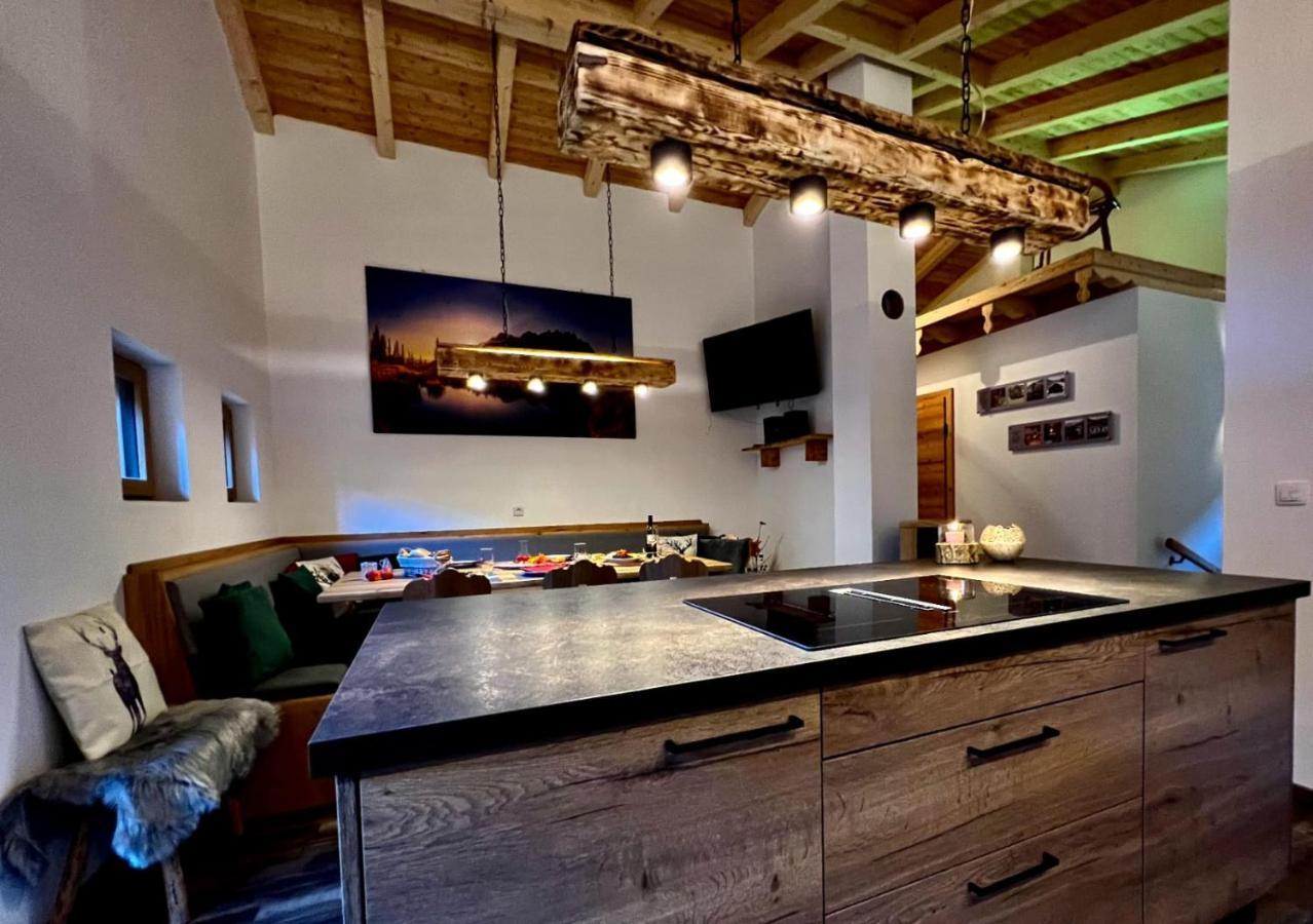 Riedlfeld Chalet ดีนเทน อัม โฮคเคอนิก ภายนอก รูปภาพ